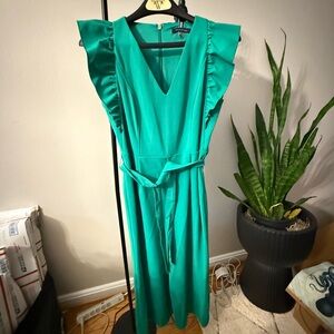 Elegant Green Sleeveless Pantsuit